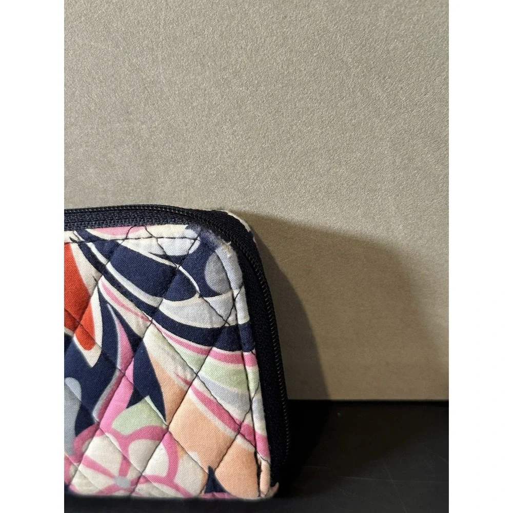 Vera Bradley Paisley Zip Around Wristlet Card‎ Wallet